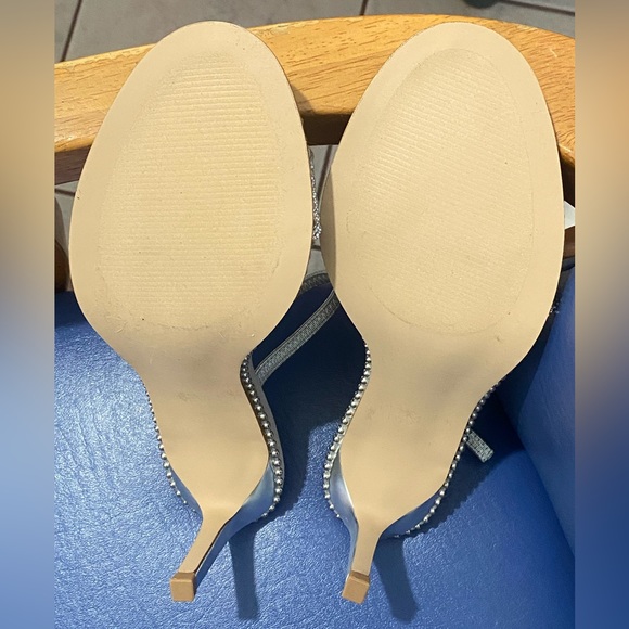 New Steve Madden Benefit crystal/rhinestone heeled sandal, gray/silver - Picture 5 of 14